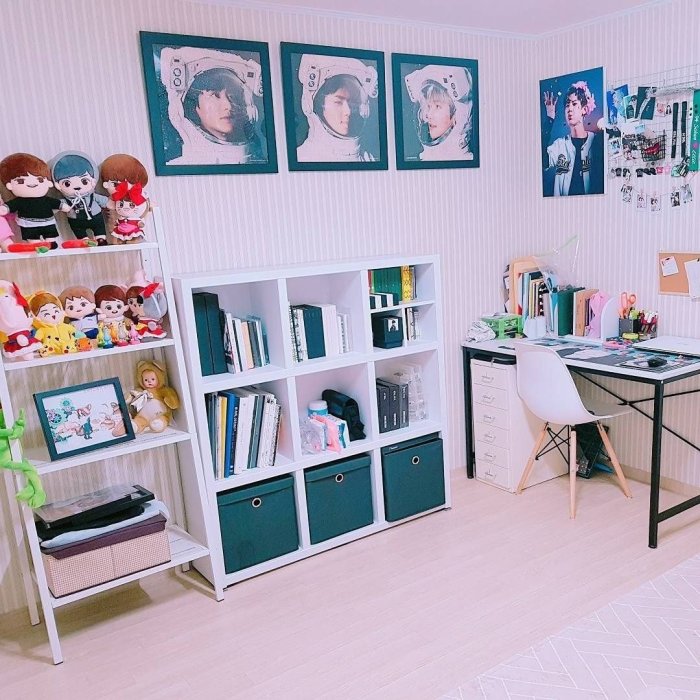 How to decorate your room with kpop slogans