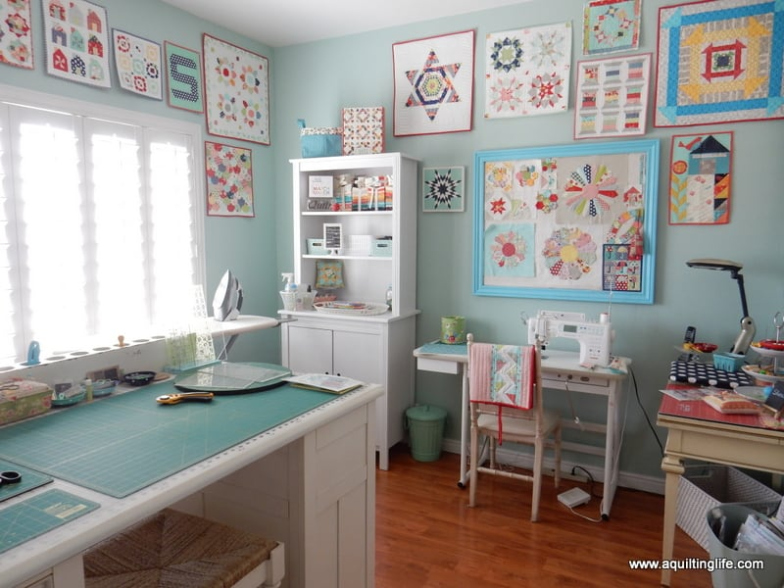 Decorating with Quilts - A Quilting Life